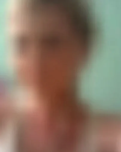 Nora, 19 Jahre — sexkontakte in Niederkassel