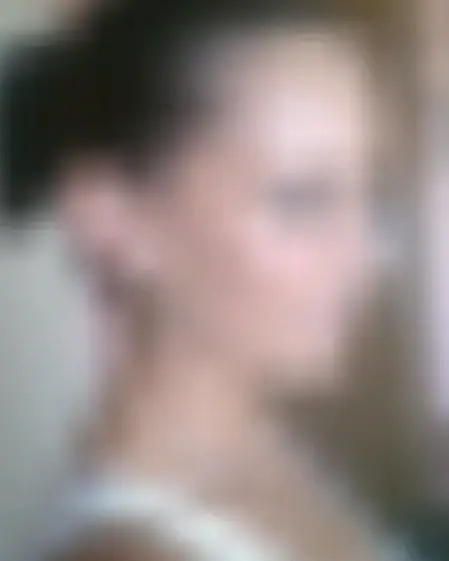 Mira, 24 Jahre — sexkontakte in Niederrad